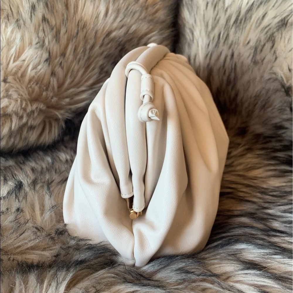 The Pouch - Picture 8 of 14